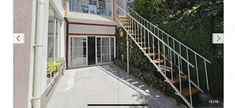 Casă cu 6 camere cu Teren 300 Mp în Eforie