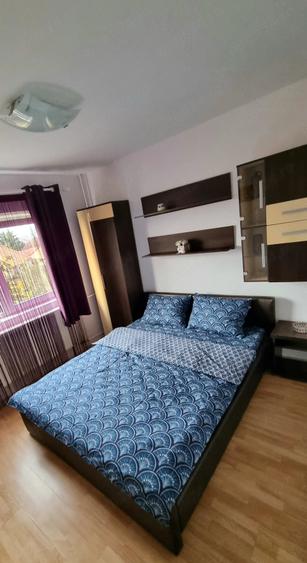 Apartament cu 3 camere decomandat în Nufărul