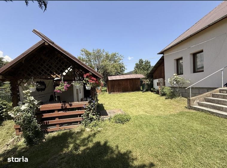 Casă cu 4 camere în Central
