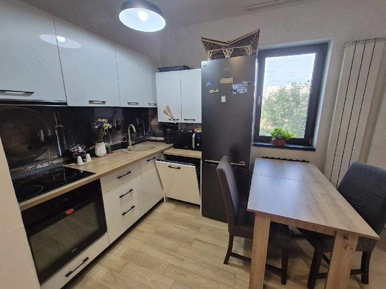 Apartament cu 2 camere semidecomandat, mobilat în Central