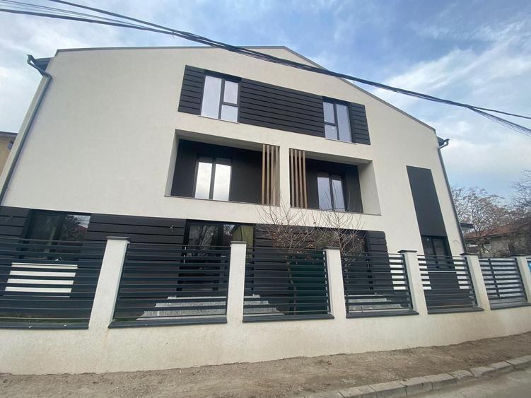 Duplex cu 4 camere cu Teren 120 Mp în Vest