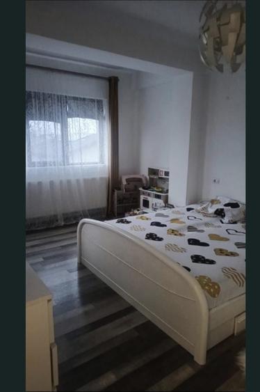 Apartament cu 2 camere decomandat în Făcăi