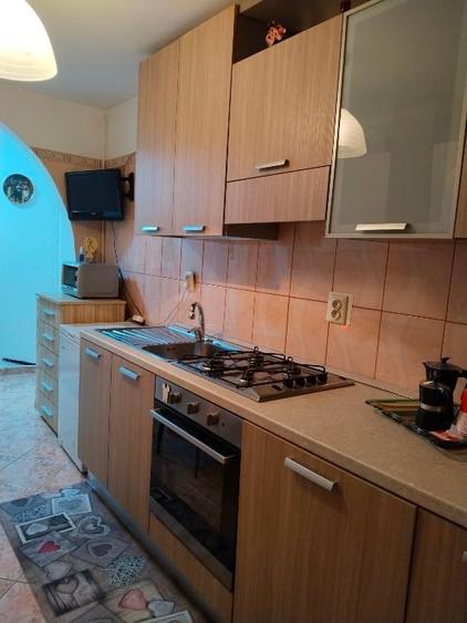 Apartament cu 2 camere, mobilat în Gugești