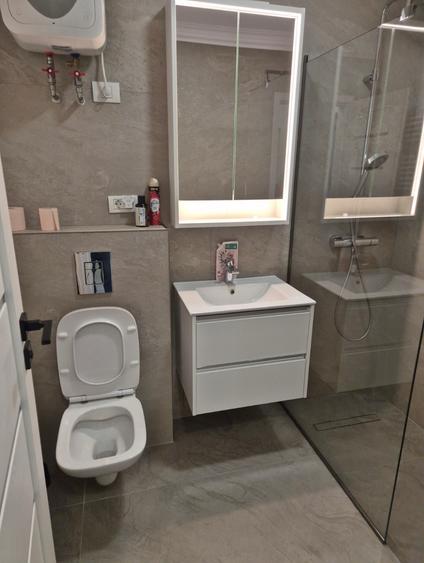 Apartament cu 3 camere decomandat în Gorjului