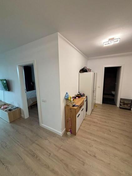 Apartament cu 2 camere semidecomandat, mobilat în Tomis Nord