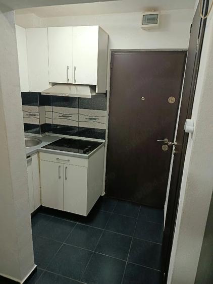 Garsonieră decomandată în Buziașului