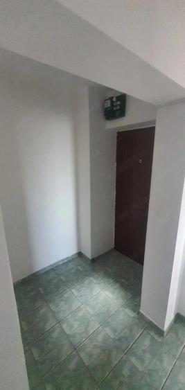 Apartament cu 2 camere decomandat în Vest