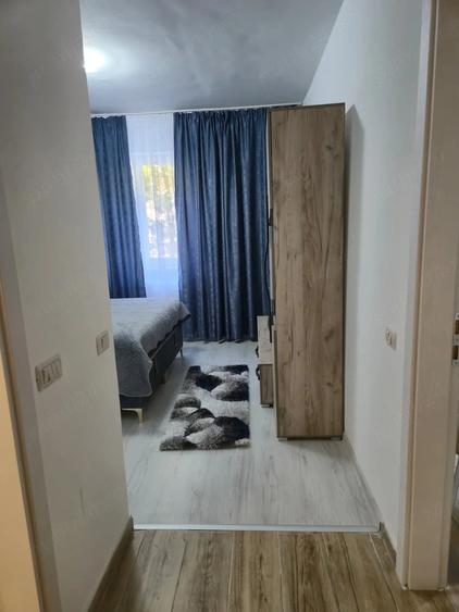 Garsonieră decomandată în Roșu