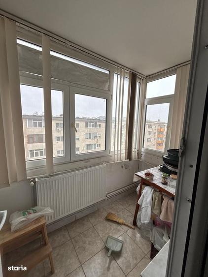 Apartament cu 3 camere în Tomis III