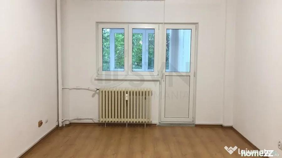 Apartament cu 3 camere decomandat în Moșilor