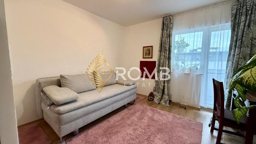 Apartament cu 3 camere semidecomandat, mobilat în Florești