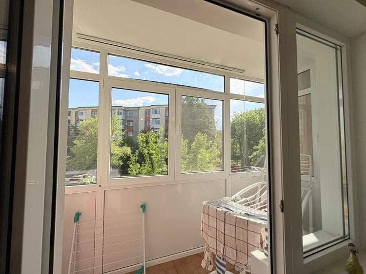 Apartament cu 2 camere decomandat, mobilat în Cornitoiu
