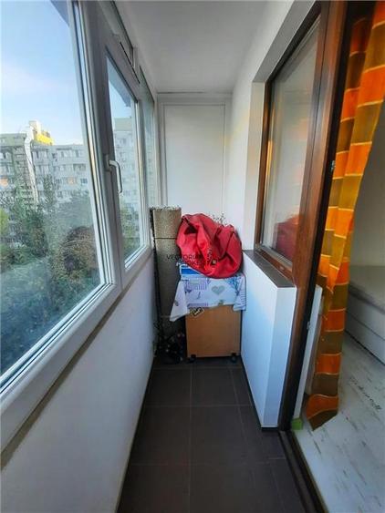 Apartament cu 3 camere decomandat în Pantelimon