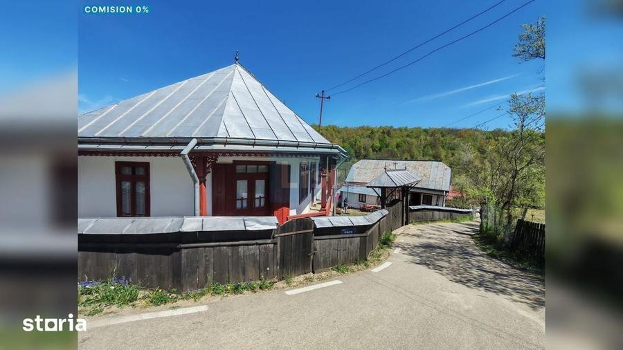 Casa supraetajata de vanzare in Leontine?ti comision 0% - 8