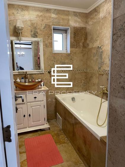 Casă individuală cu 4 camere cu Canalizare în Lupeni