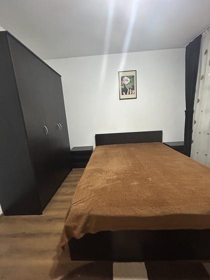 Apartament cu 2 camere semidecomandat în Berceni