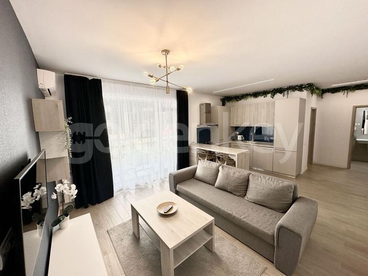 Apartament cu 2 camere semidecomandat, mobilat în Nord