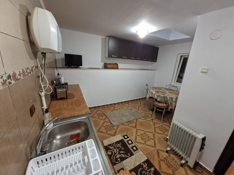 Casă cu 2 camere decomandat cu Teren 70 Mp în Casa de Cultură