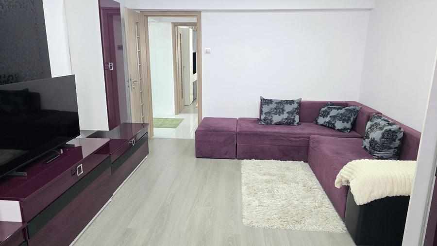 Apartament cu 2 camere decomandat în 22 Decembrie