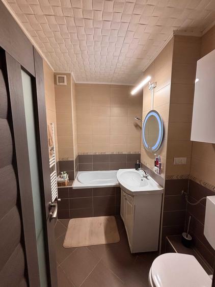 Apartament cu 2 camere decomandat în Dâmbu Pietros