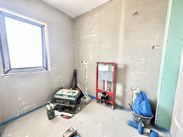 Duplex cu 5 camere cu Canalizare în Moșnița Nouă