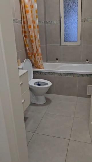 Apartament cu 2 camere decomandat în Girocului