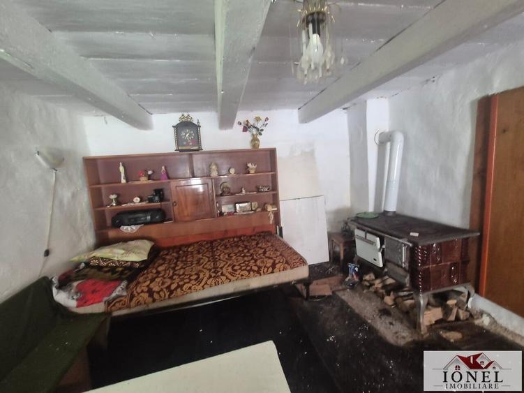 Casă individuală cu 3 camere cu Teren 5653 Mp în Mogoș