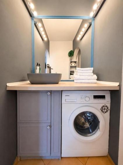 Apartament cu 2 camere semidecomandat în P-ța Unirii