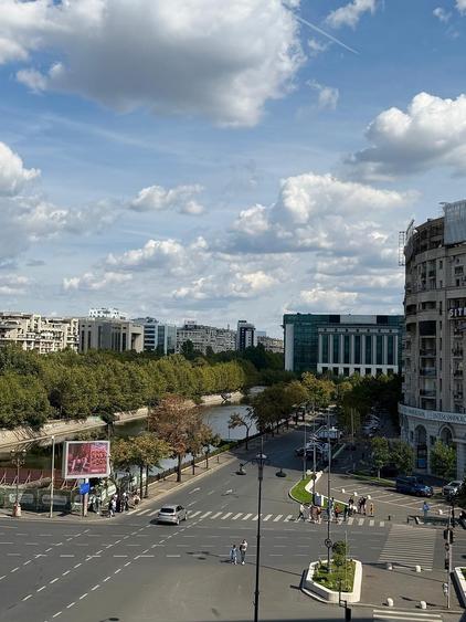 Birou, de 100 mp, în Unirii