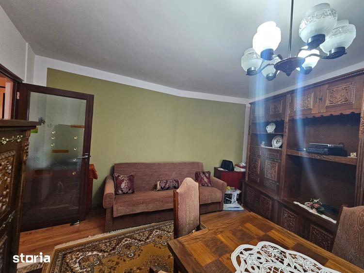 Apartament cu 2 camere decomandat în Central