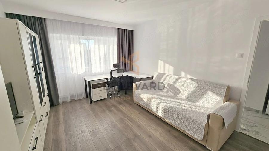 Apartament cu 3 camere decomandat în Zorilor