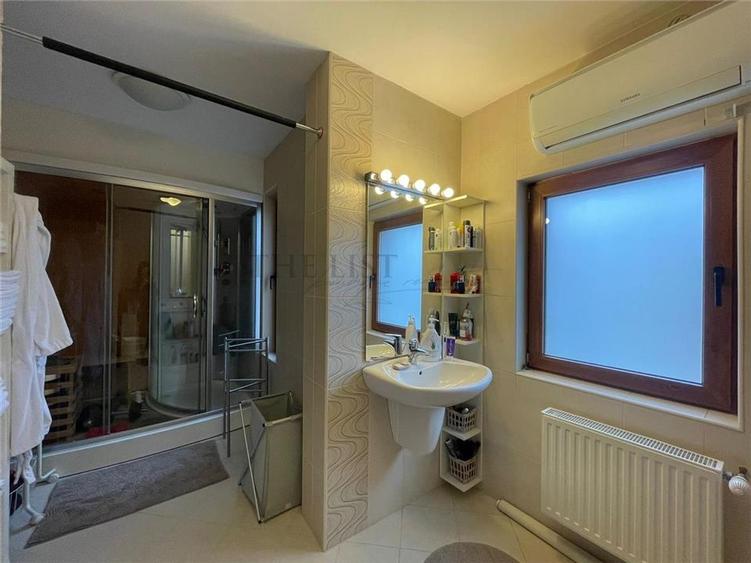 Duplex cu 5 camere cu Canalizare în Pipera