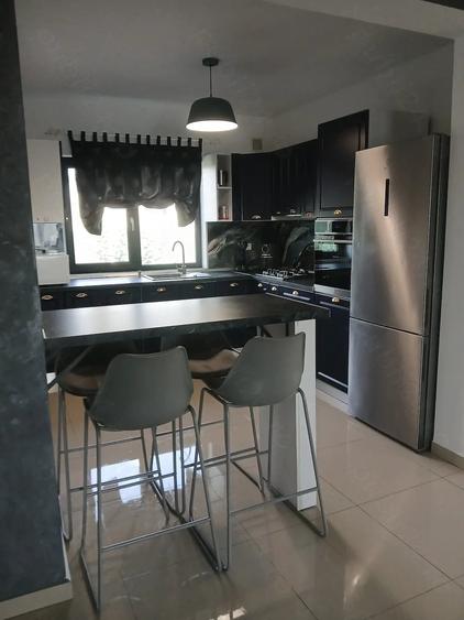Casă cu Teren 600 Mp în Breazu