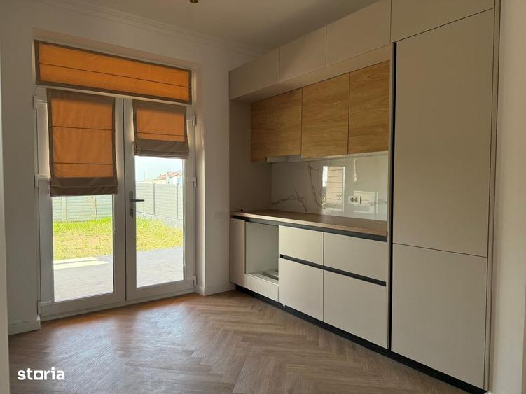 Casă cu 4 camere în Pasărea