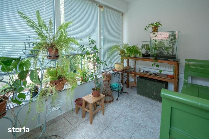 Casă cu 5 camere cu Teren 900 Mp în Burdea