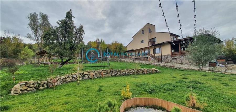 Casă individuală cu 7 camere cu Piscina în Exterior Vest
