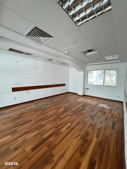 Spațiu comercial, de 15 mp, în Podu Roș