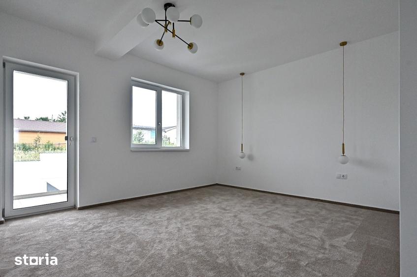 Casă cu 4 camere cu Teren 380 Mp în Central