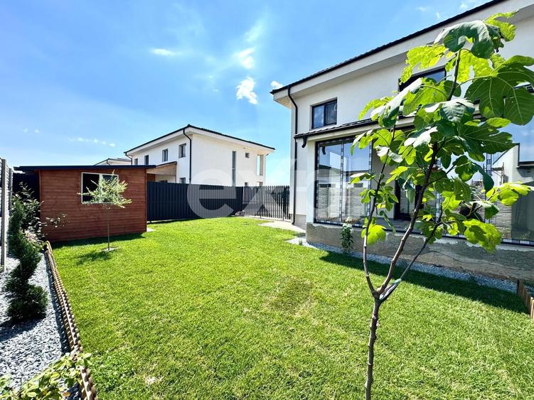 Duplex cu 5 camere cu Canalizare în Clinceni
