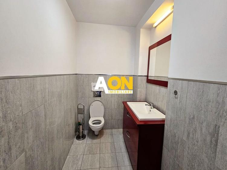 Birou, de 650 mp, în Central