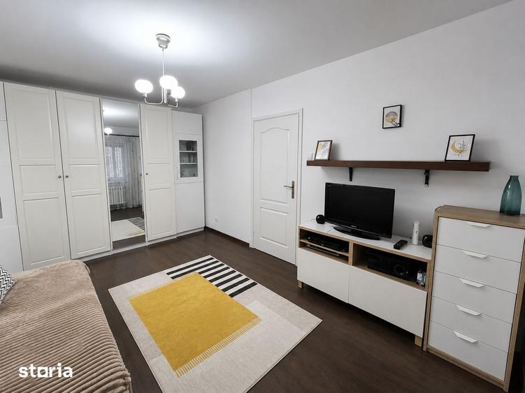 Apartament cu 2 camere semidecomandat în Pantelimon
