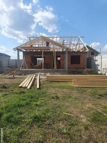 Casă cu 4 camere cu Teren 400 Mp în Cazasu