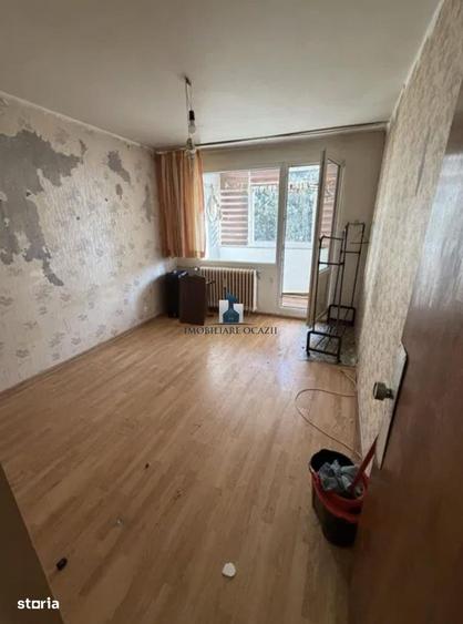 Apartament cu 3 camere semidecomandat, mobilat în Berceni — fotografia 1