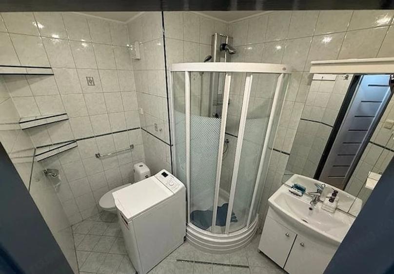 Apartament cu 2 camere decomandat în Complex Studențesc
