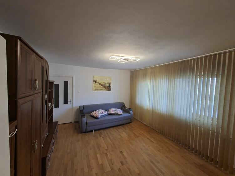 Apartament cu 2 camere semidecomandat în Dâmbovița