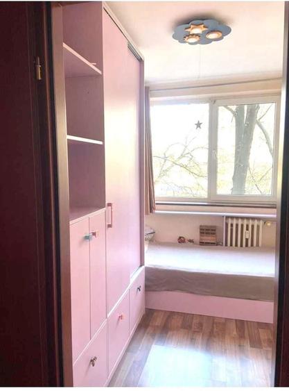 Apartament cu 3 camere semidecomandat în Baba Novac
