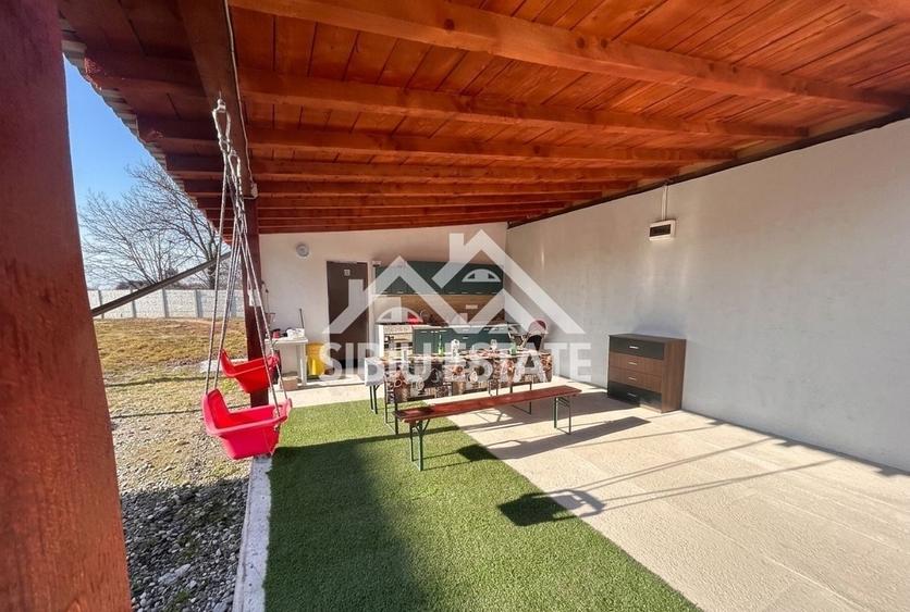 Casă individuală cu 3 camere cu Piscina în Săcădate