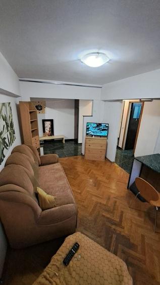 Apartament cu 2 camere semidecomandat, mobilat în Bucur Obor