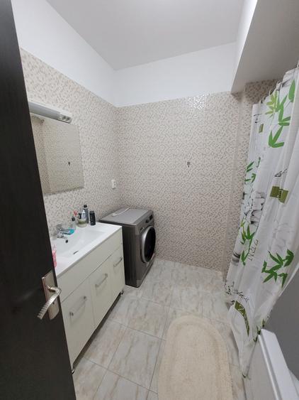 Apartament cu 3 camere decomandat în Ostroveni
