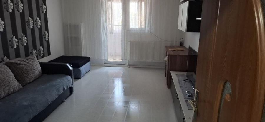 Apartament cu 2 camere decomandat în Uiești